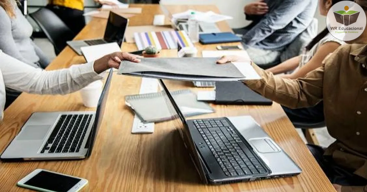 Cursos de CONHECIMENTOS BÁSICOS SOBRE A PROFISSÃO DE AUXILIAR DE ESCRITÓRIO ADMINISTRATIVO